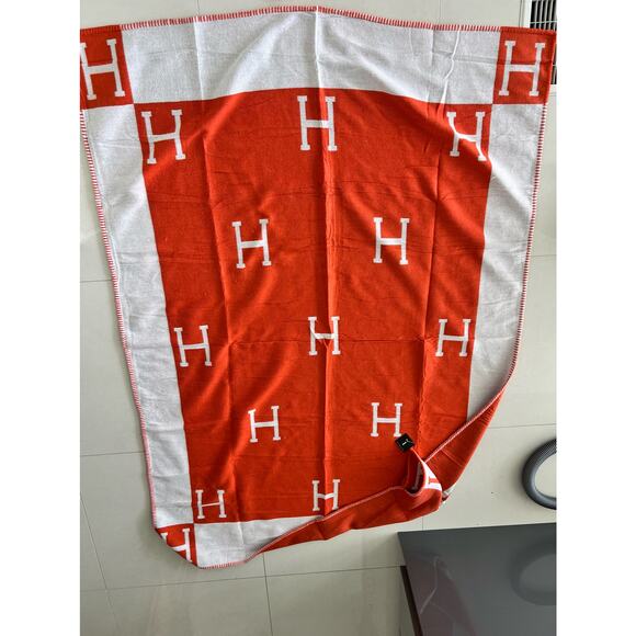 H Blanket Orange White NWT - Picture 3 of 10
